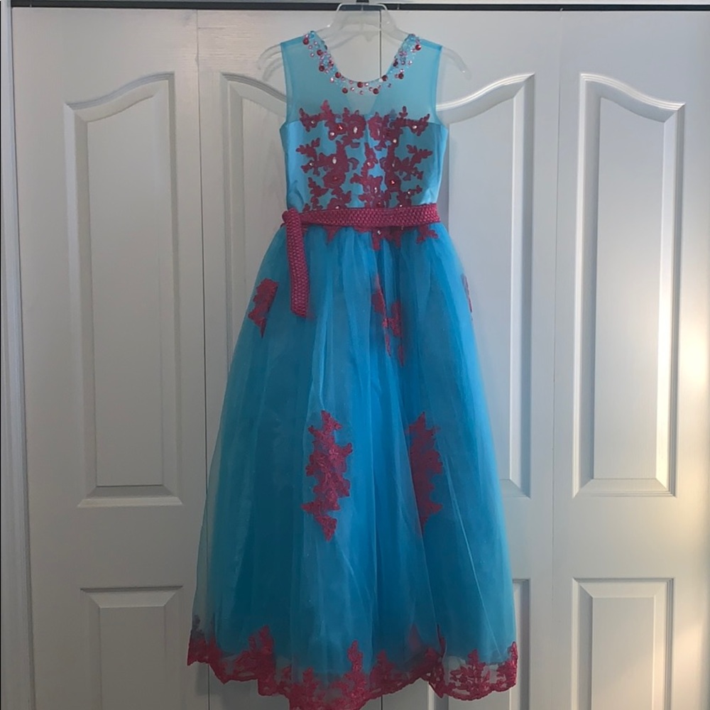 Beautiful dress for any occasion